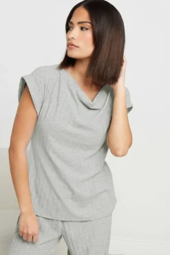 T-Shirts><noscript><img width=