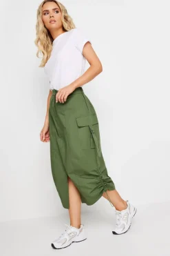 Skirts><noscript><img width=