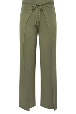 Trousers><noscript><img width=