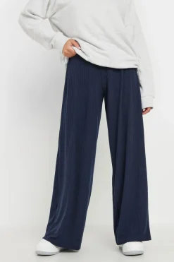 Trousers><noscript><img width=