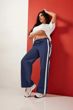 Trousers><noscript><img width=