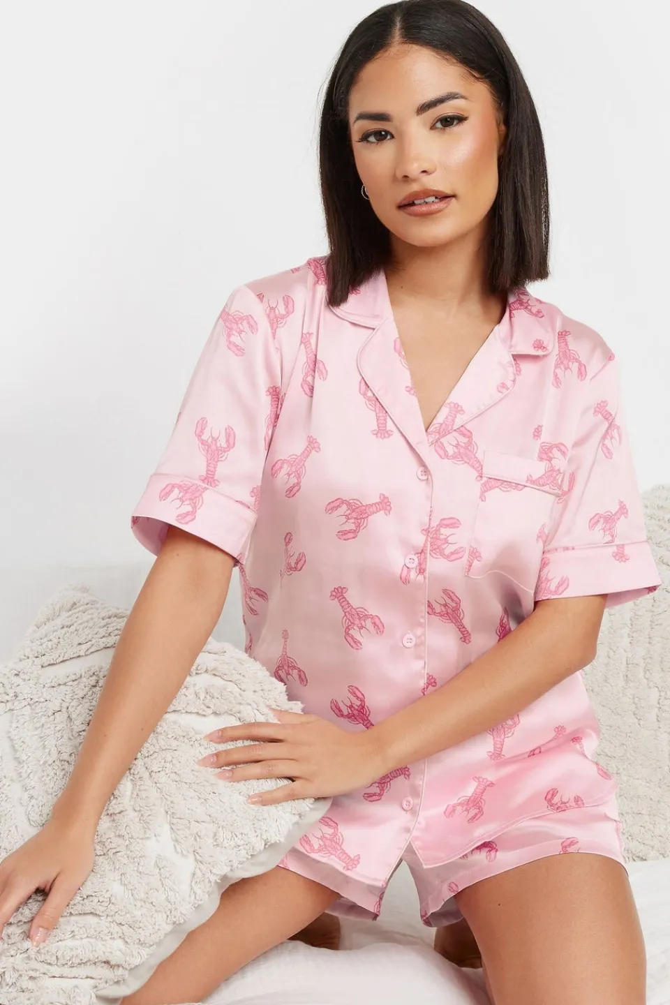 Nightwear>PIXIEGIRL Petite Pink Satin Lobster Graphic Short Pyjama Set