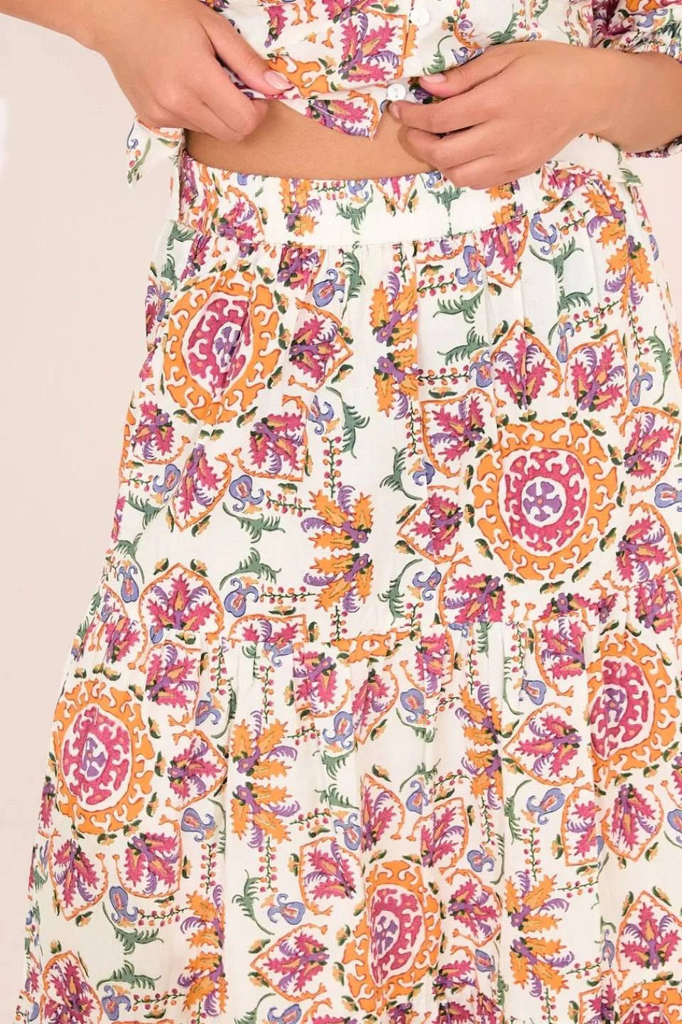 Skirts>PIXIEGIRL Petite White Abstract Tile Tiered Maxi Skirt