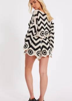 Shorts>Quiz Black Crochet Scalloped Shorts