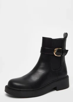 Footwear><noscript><img width=