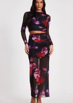Skirts><noscript><img width=