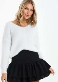 Skirts><noscript><img width=