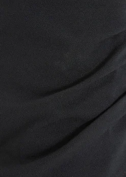 Skirts><noscript><img width=