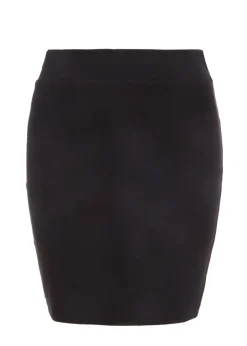 Skirts><noscript><img width=