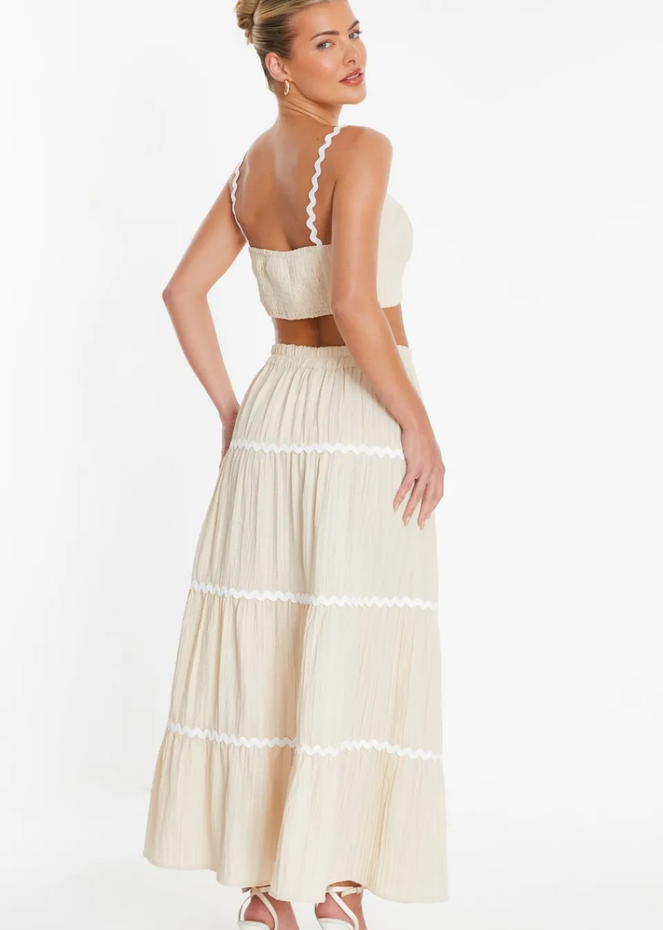Skirts>Quiz Stone Wavy Trim Maxi Skirt