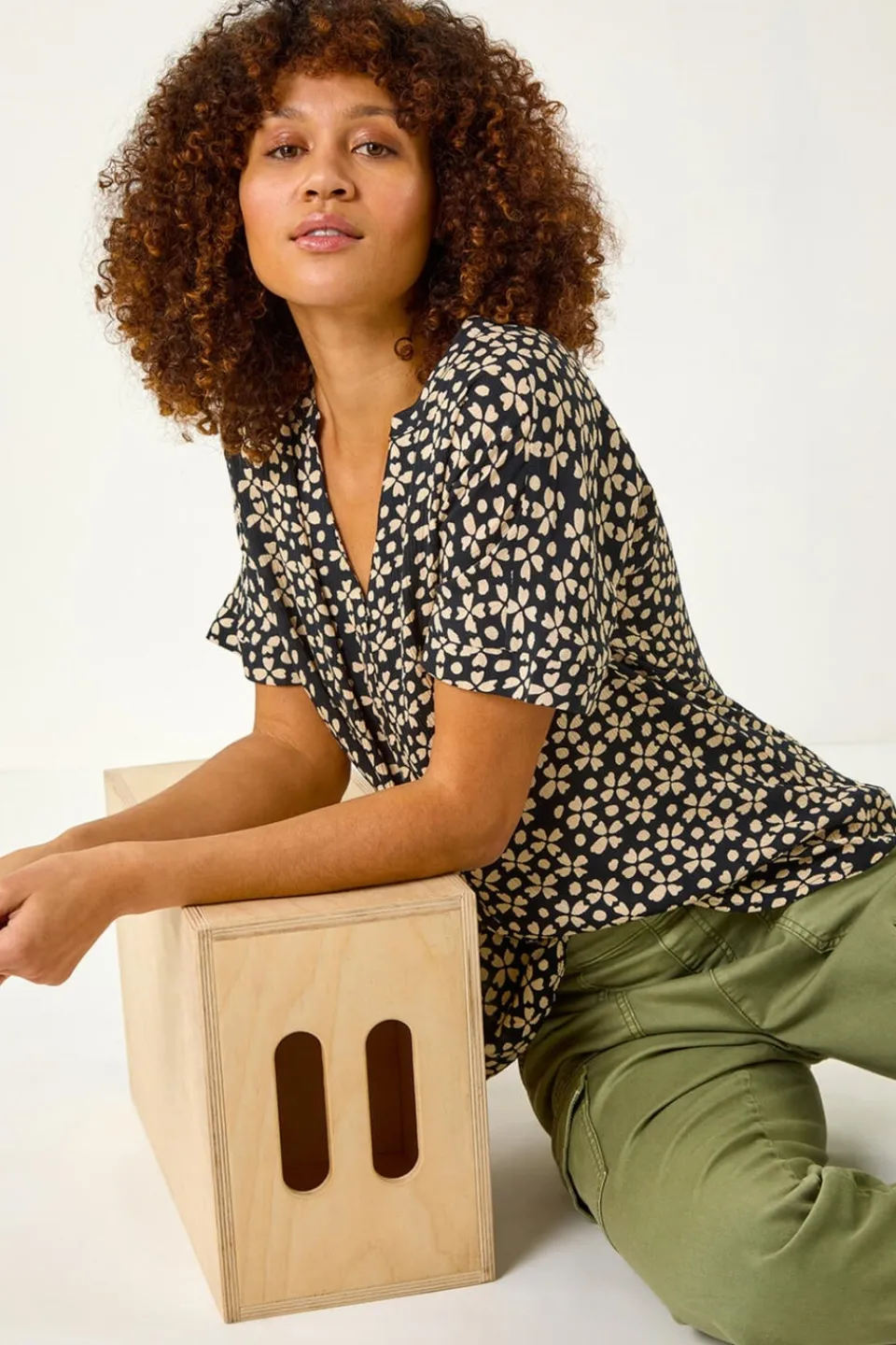 Tops>Roman Black Abstract Print V-Neck Tunic Top