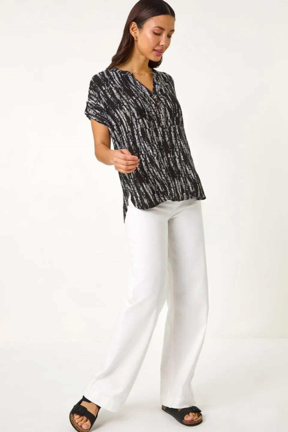 Tops>Roman Black Abstract Print V-Neck Button Top