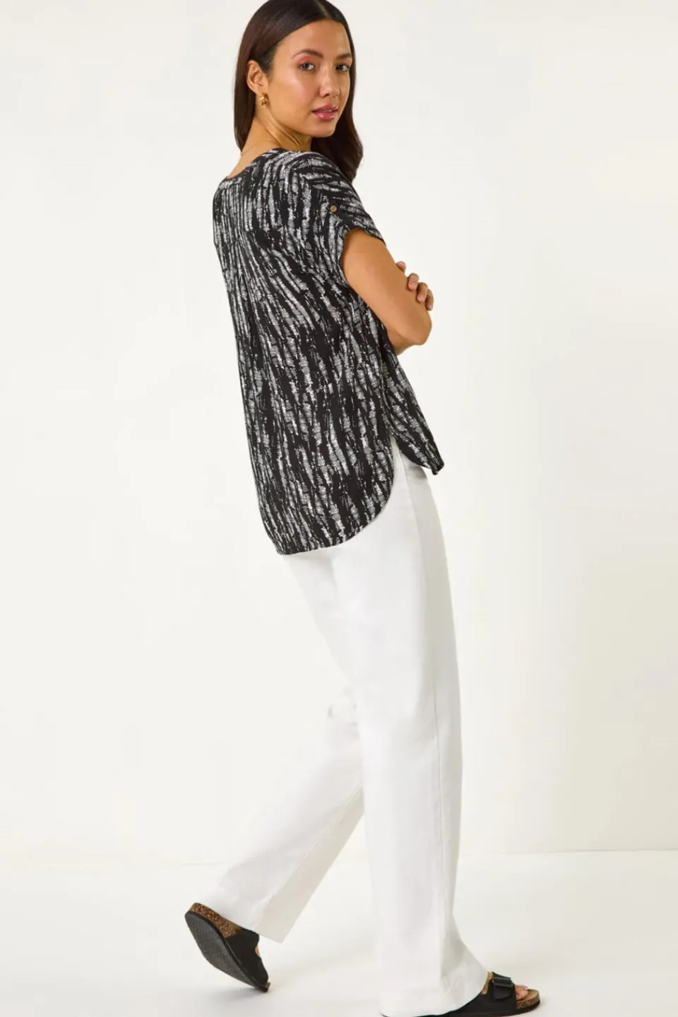 Tops>Roman Black Abstract Print V-Neck Button Top