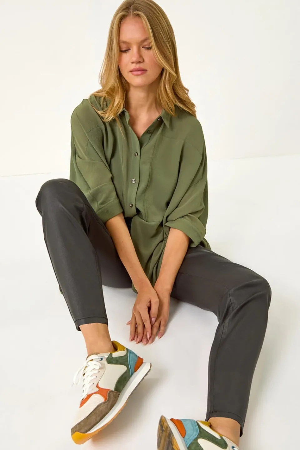 Jeans & Jeggings>Roman Coated Finish Mom Style Jeans Black