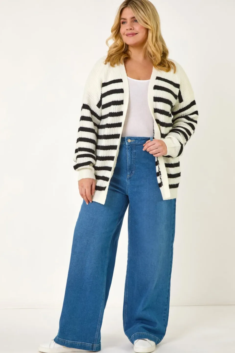 Tops>Roman Black Curve Stripe Edge to Edge Cardigan