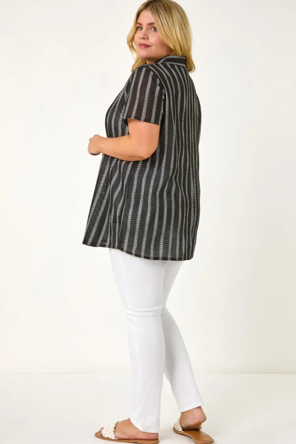 Tops>Roman Black Curve Stripe Collared Knit Top