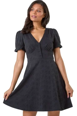 Dresses><noscript><img width=
