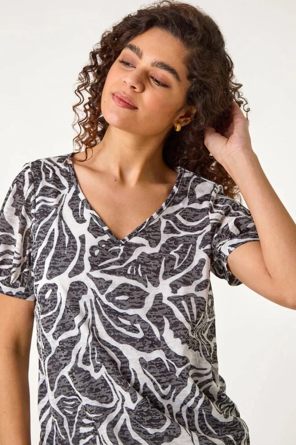 T-Shirts>Roman Black Floral Burnout Print Blouson Top