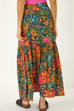 Skirts><noscript><img width=