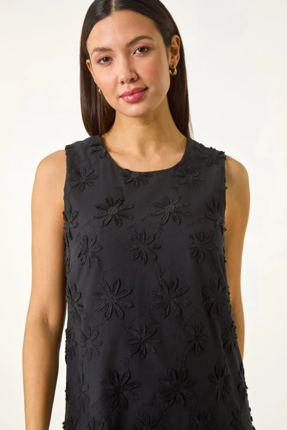 Dresses>Roman Black Flower Embroidered Shift Dress