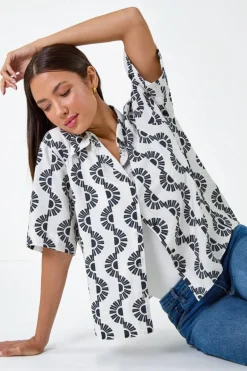 Tops>Roman Black Geometric Print Button Shirt