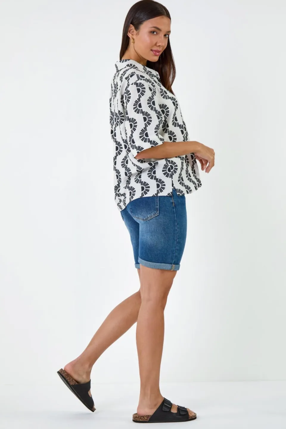 Tops>Roman Black Geometric Print Button Shirt