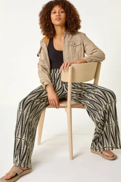 Trousers><noscript><img width=