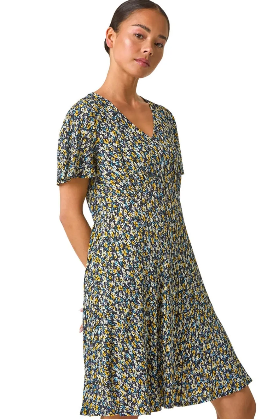 Dresses>Roman Black Petite Floral Crinkle Dress