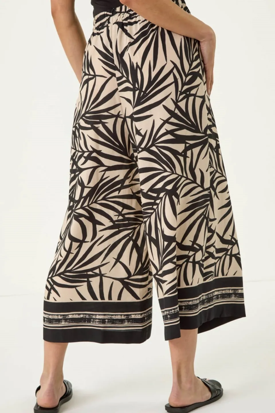 Trousers>Roman Black Petite Leaf Border Print Tie Waist Culottes