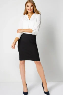 Skirts><noscript><img width=