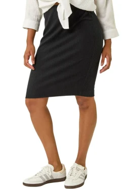 Skirts><noscript><img width=