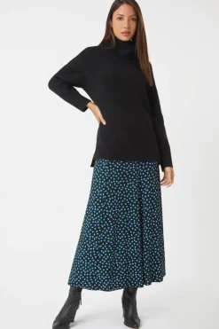 Skirts><noscript><img width=