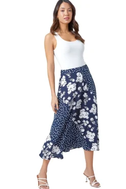 Skirts><noscript><img width=