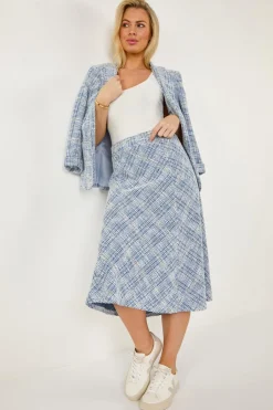 Skirts><noscript><img width=