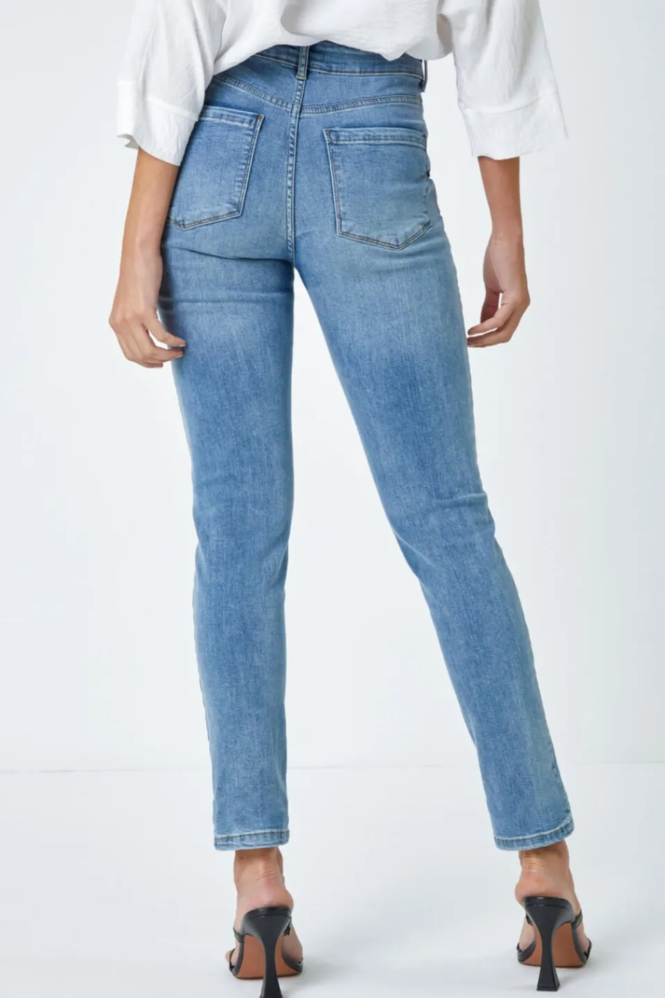 Jeans & Jeggings>Roman Blue Slim Leg Stretch Mom Jeans