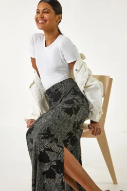 Skirts><noscript><img width=