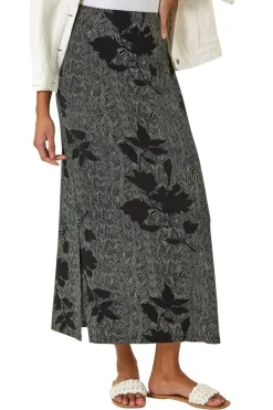 Skirts><noscript><img width=