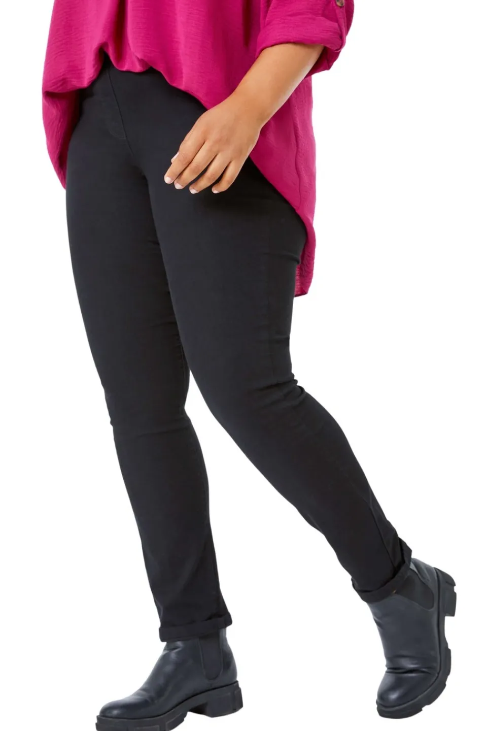 Jeans & Jeggings>Roman Curve Black Elastic Waist Stretch Denim Jegging