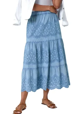 Skirts><noscript><img width=