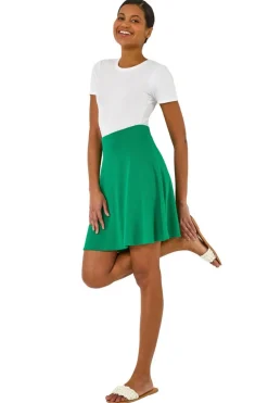 Skirts><noscript><img width=