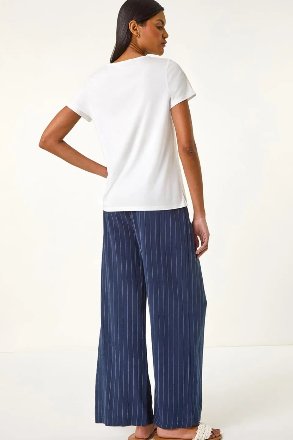 T-Shirts>Roman Ivory Cotton Embroidery V-Neck T-Shirt