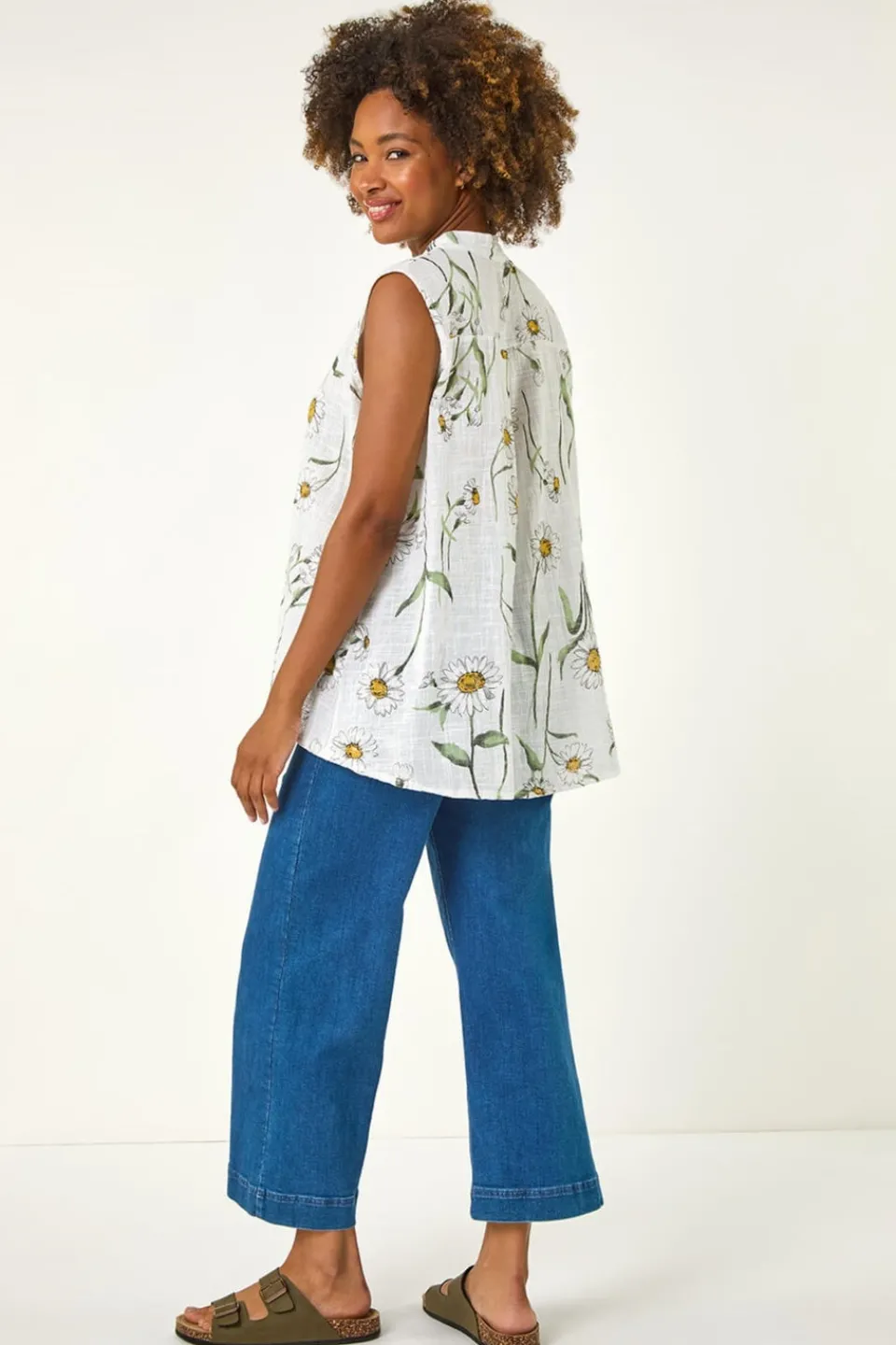 Tops>Roman Ivory Daisy Print V Neck Vest