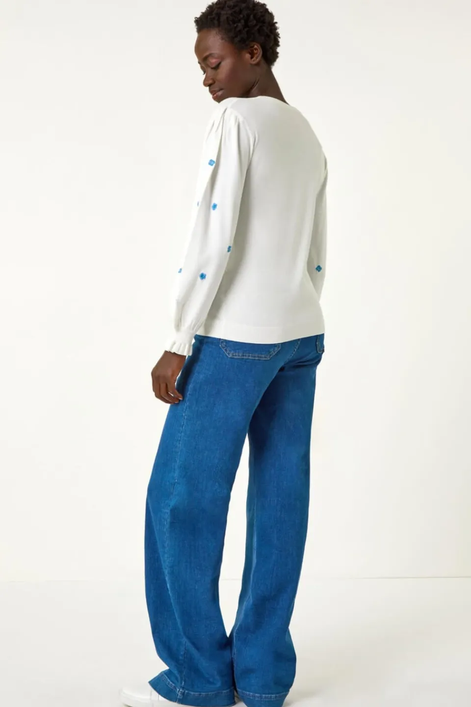 Tops>Roman Ivory Floral Embroidery Knit Top