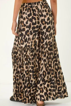Skirts><noscript><img width=