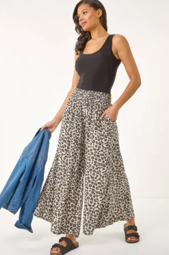Trousers><noscript><img width=