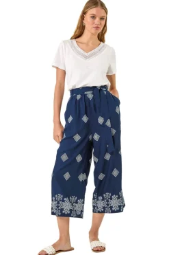 Trousers><noscript><img width=