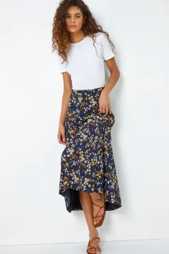 Skirts><noscript><img width=