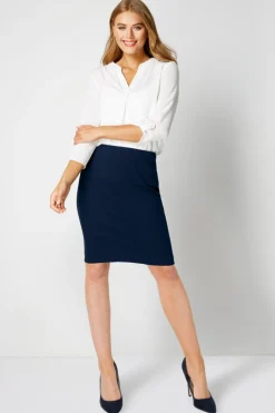 Skirts><noscript><img width=