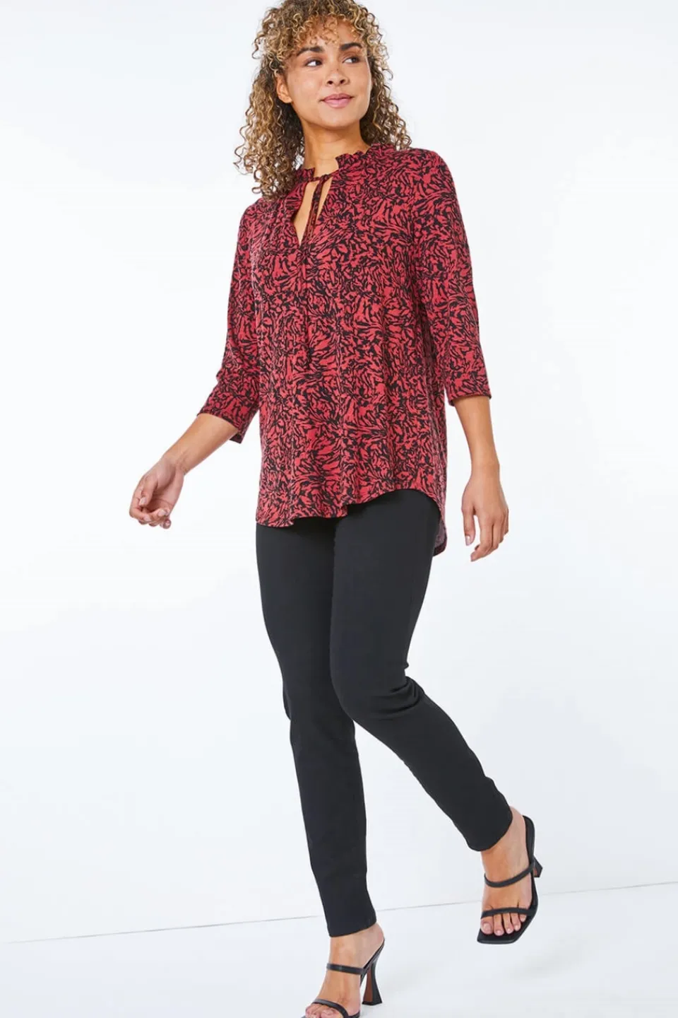 Jeans & Jeggings>Roman Petite Black Stretch Denim Jegging