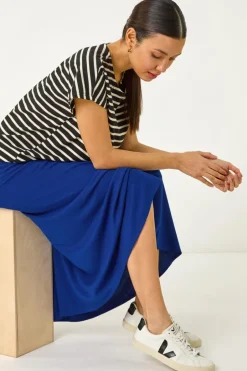 Skirts><noscript><img width=
